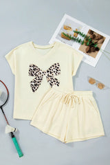 White Contrast Leopard Bow Patched V Neck Loose Tee Drawstring Shorts 2pcs Outfit