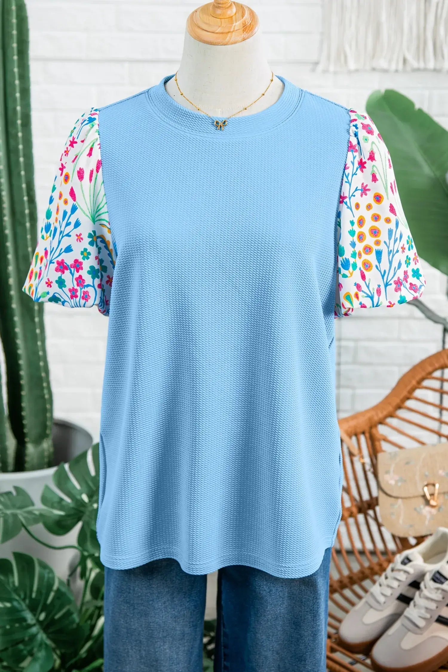Pink Round Neck Textured Contrast Floral Bubble Sleeve Blouse