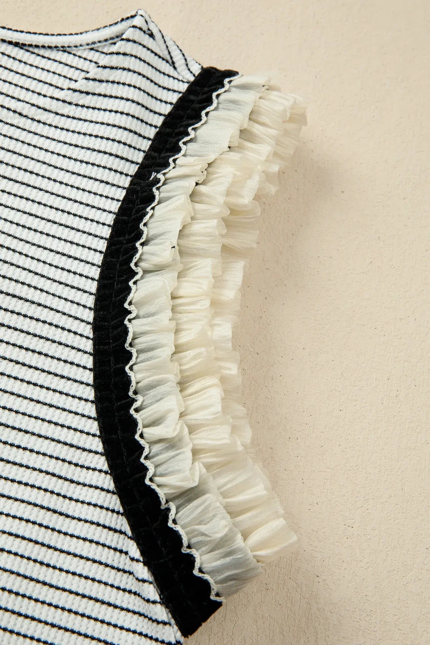 Black Stripe Contrasted Ruffle Trim Casual Tank Top