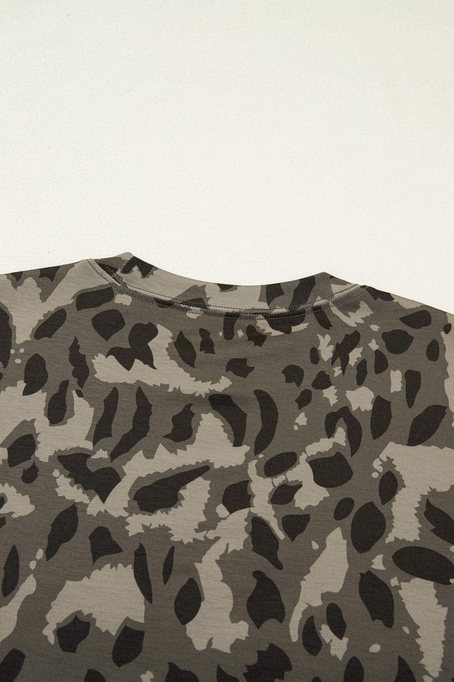 Brown Retro Leopard Print Mock Neck Slim Tee