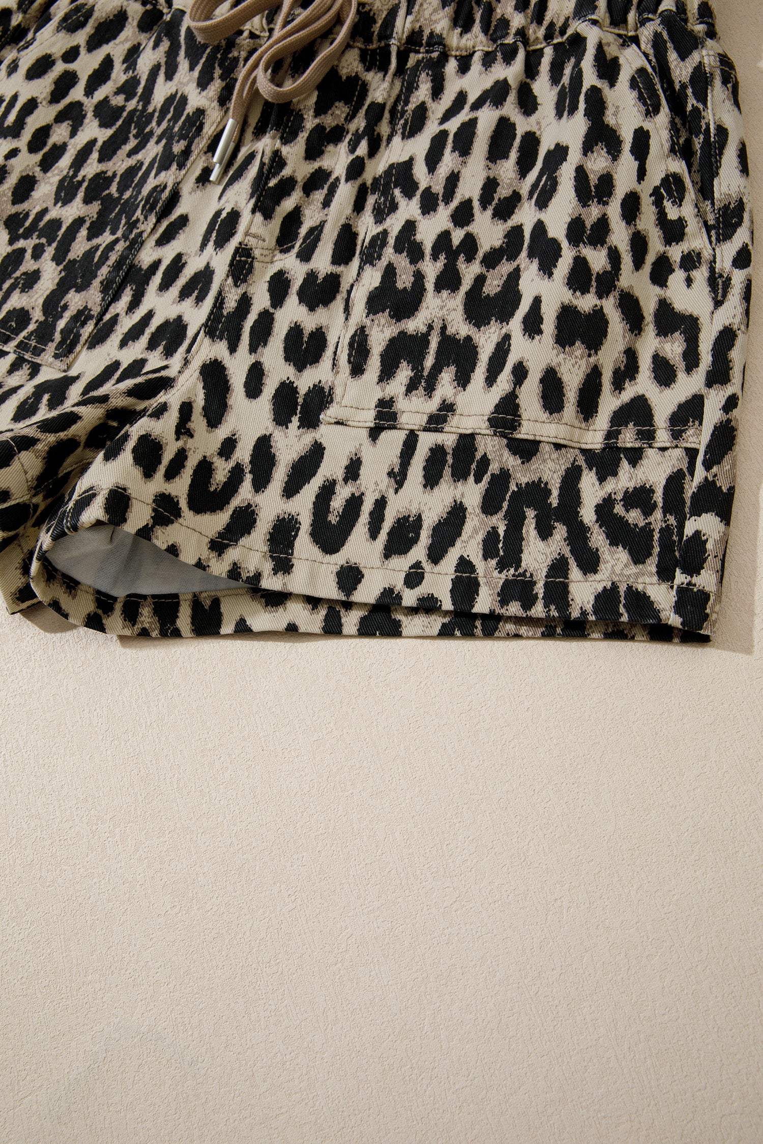 Brown Retro Leopard Print Lace-up Elastic Waistband Mid Rise Denim Shorts