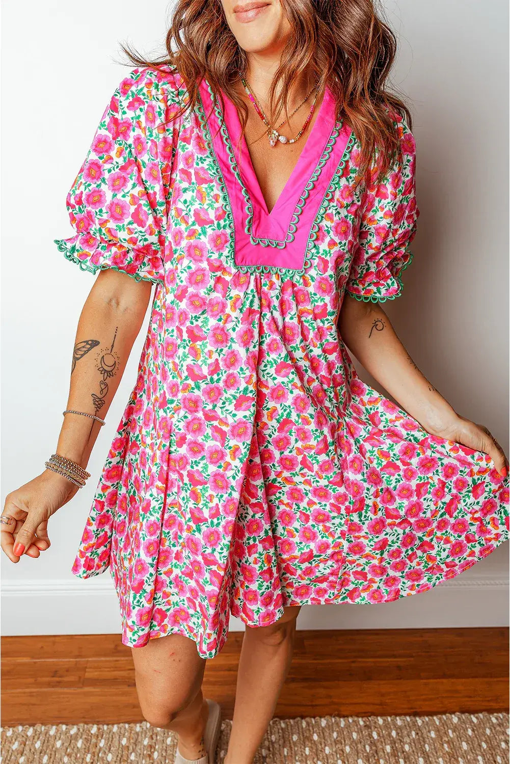 Pink Floral Print V Neck Patchwork Short Bubble Sleeve Mini Dress